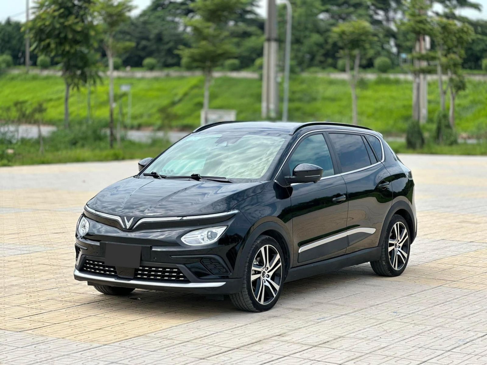 VinFast VFe34 Màu Xám